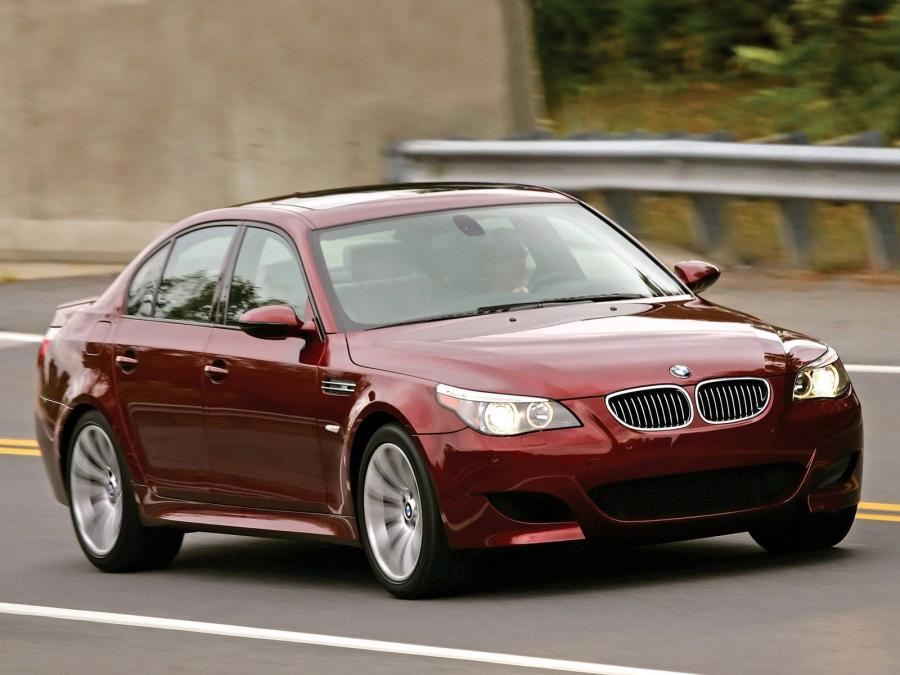  BMW M5 2005 года  (US) (фото 31 из 35)